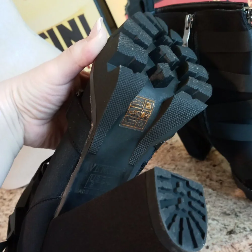 Wet Kiss Black Lycra Heeled Combat Platform Booties w/Straps EUC - Picture 10 of 13